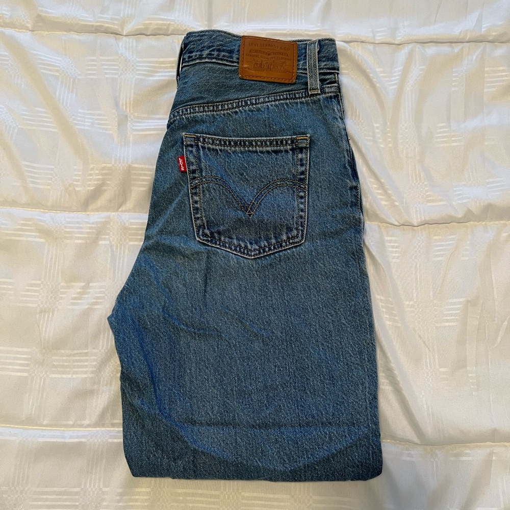 Levi’s High Loose Taper Mom Jeans